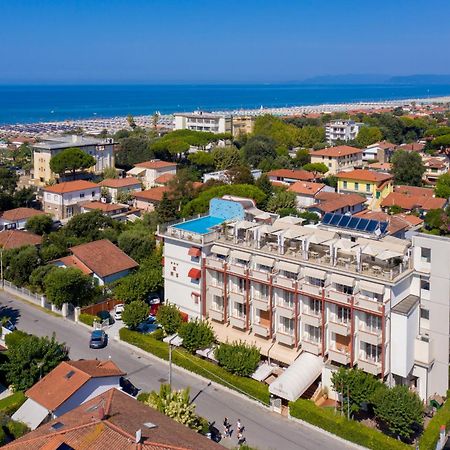 Hotel Nuova Sabrina Marina di Pietrasanta Buitenkant foto