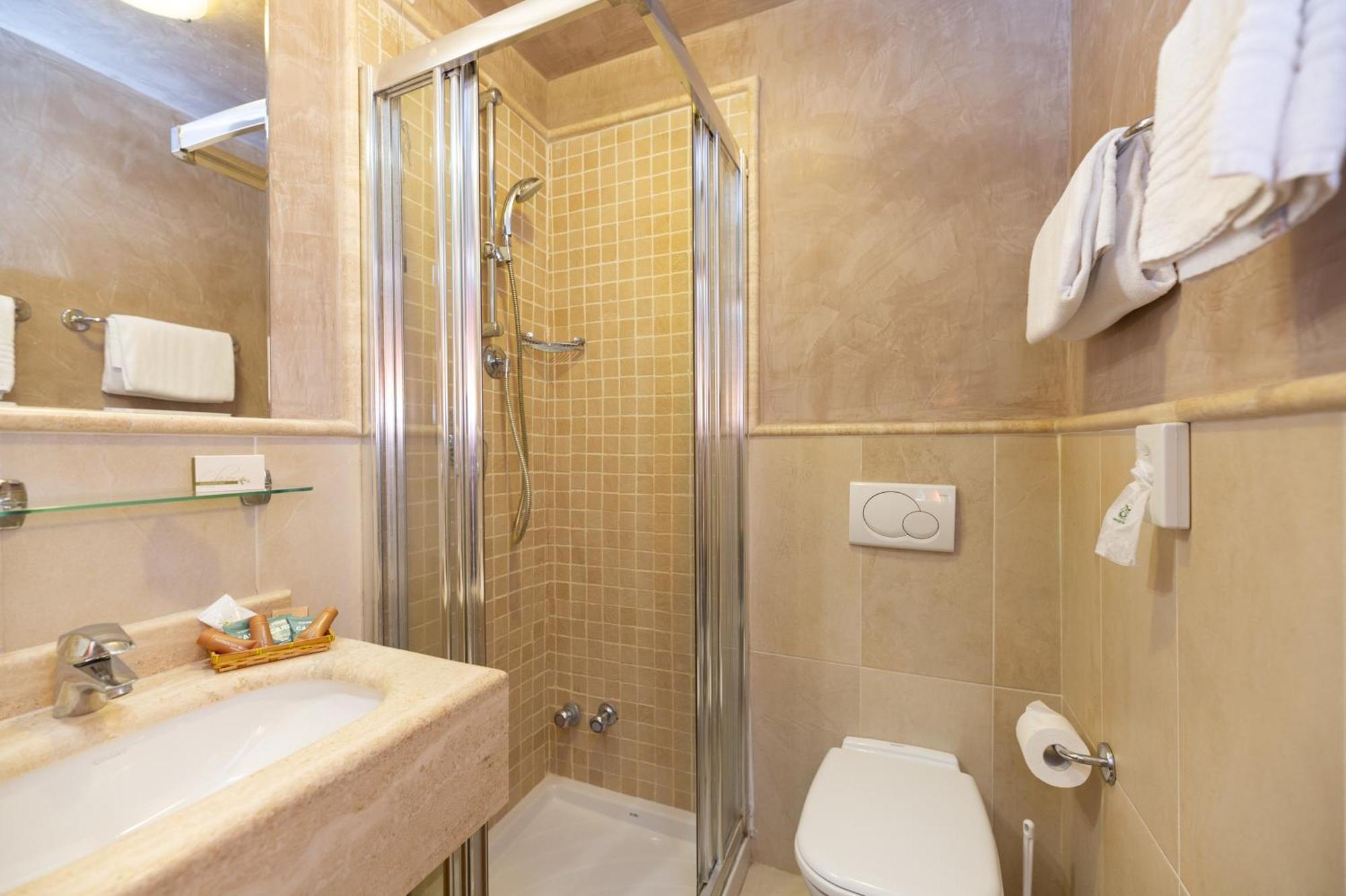 Hotel Nuova Sabrina Marina di Pietrasanta Buitenkant foto