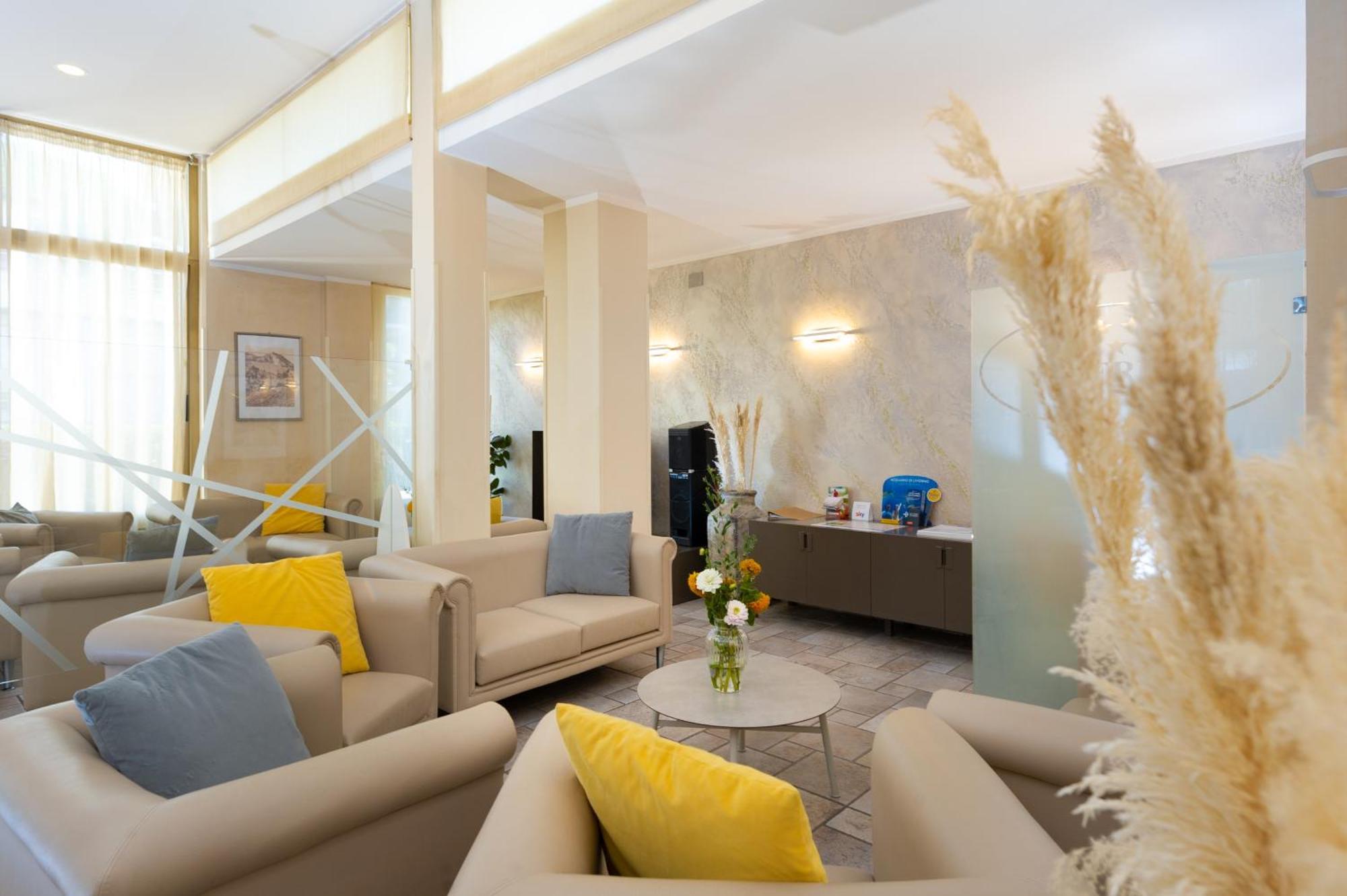 Hotel Nuova Sabrina Marina di Pietrasanta Buitenkant foto